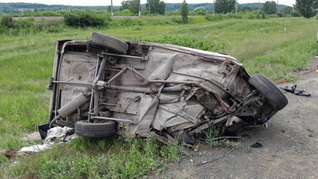 Лобовое столкновение в Красноярском крае: погибли водитель и пассажир «Жигулей» 