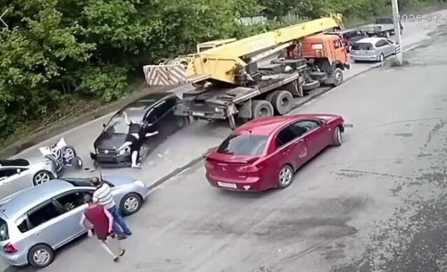 Водитель микроавтобуса спровоцировал массовое ДТП в Горно-Алтайске 
