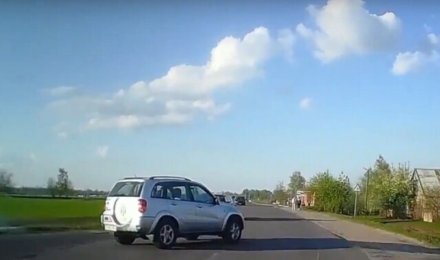 Авария в Белоруссии: Toyota RAV4 выезжал со второстепенной 