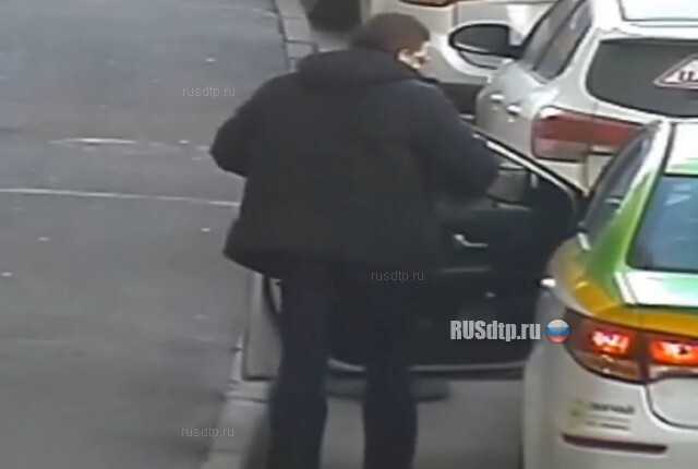 Таксист совершил наезд и скрылся (с)