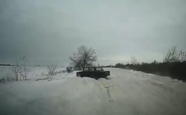 19-летний водитель без прав на «Жигулях» пытался скрыться от сотрудников ДПС в ЛНР 