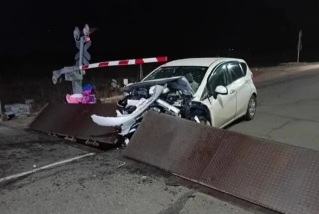«Пыталась проскочить переезд»: двое детей пострадали в ДТП в Биробиджане 