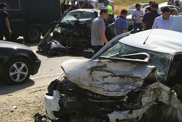 Трое погибли и двое пострадали в крупном ДТП в Дагестане 