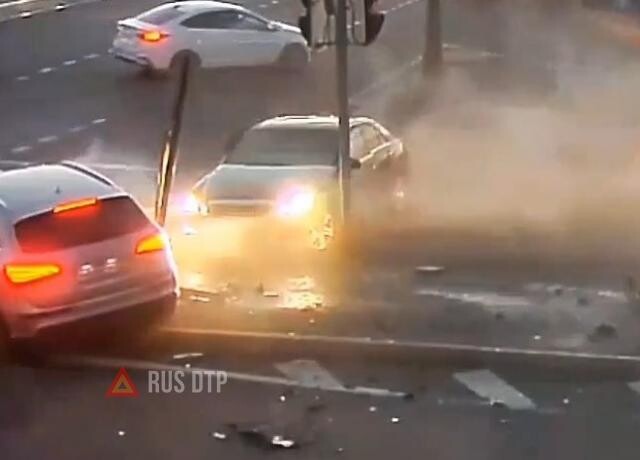 Момент жесткого ДТП на Васильевском острове
