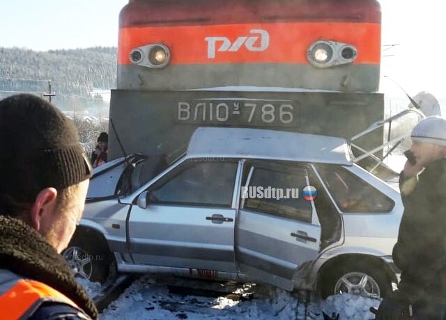 Водитель «Лады» погиб под поездом в Башкирии 