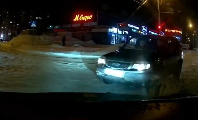 ДТП в Саранске на перекрестке Энгельса — Попова: водитель «Нивы» двигался прямо