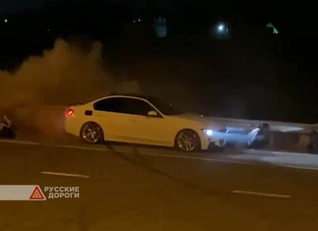 BMW едва не сбил людей на нелегальных гонках в Екатеринбурге