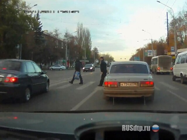 Зацепил пешехода 