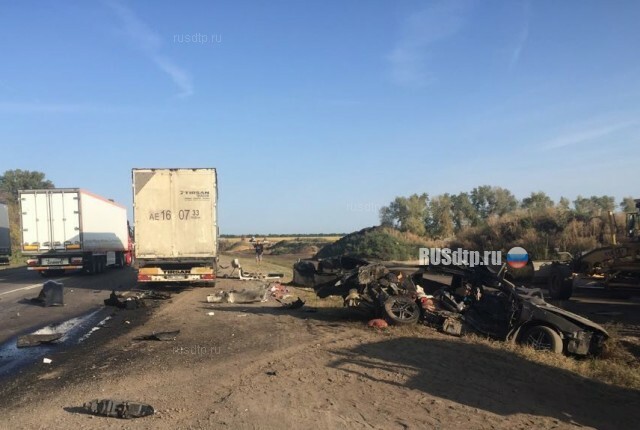 Четыре человека погибли в ДТП на трассе М-4 в Воронежской области 