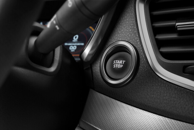 Владельцы Lada Vesta NG массово жалуются на работу системы бесконтактного запуска двигателя 