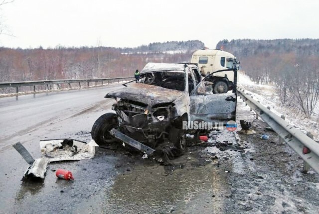 На Сахалине девушка сгорела в автомобиле «Toyota Land Cruiser Prado» 