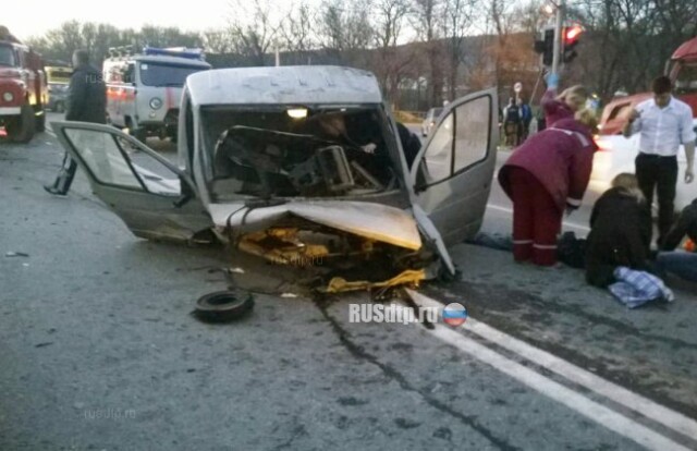 У «Газели» сорвало кабину и вырвало двигатель в результате ДТП в Новороссийске 