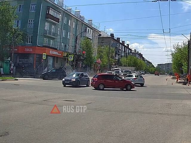 ДТП в Дзержинске на перекрёстке Ленина — Гайдара