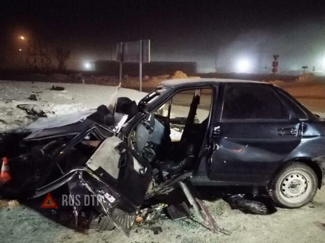 Водитель «Лады» погиб в ночном ДТП в Новом Уренгое 
