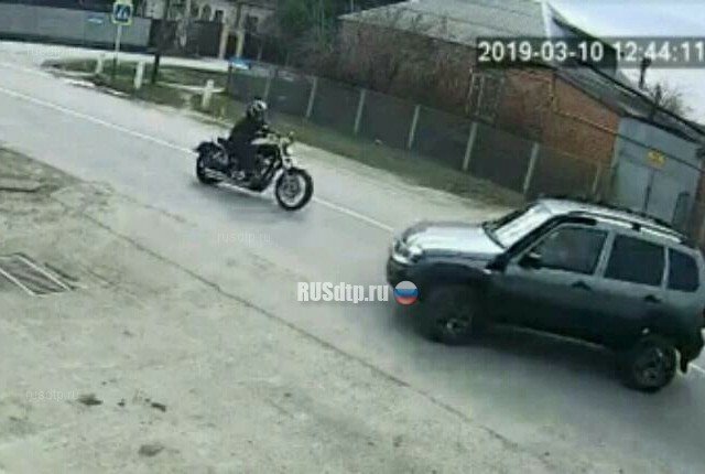Пьяный водитель столкнулся с мотоциклом в Славянске-на-Кубани