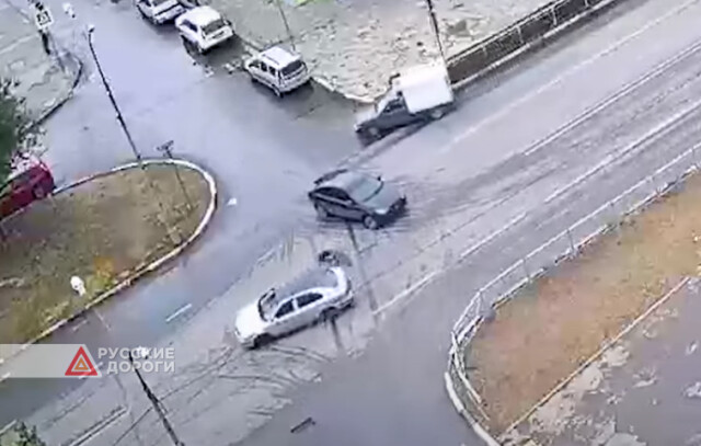 Авария в 18 микрорайоне Волжского