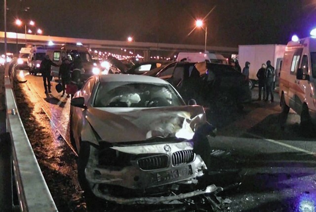 Двое погибли и пятеро пострадали в массовом ДТП на Калужском шоссе 