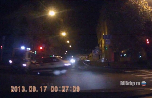 Полиция на красный 