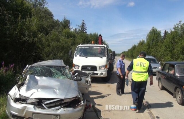 Под Вологдой во время ДТП мужчину выбросило из машины 