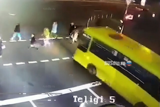 В Киеве автобус сбил троих женщин