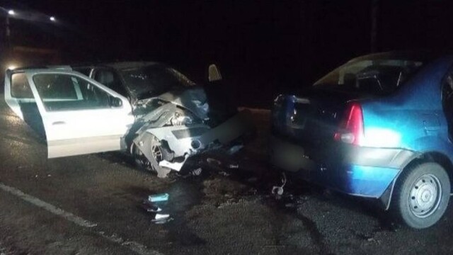 Renault Logan вынесло на встречную полосу в Брянской области: погибли три человека 