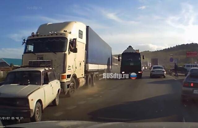 В Ставропольском крае у грузовика отказали тормоза