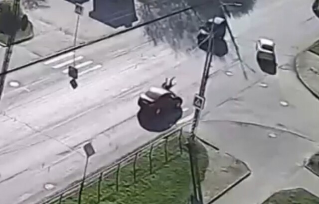 В Петрозаводске легковой автомобиль сбил пешеходов
