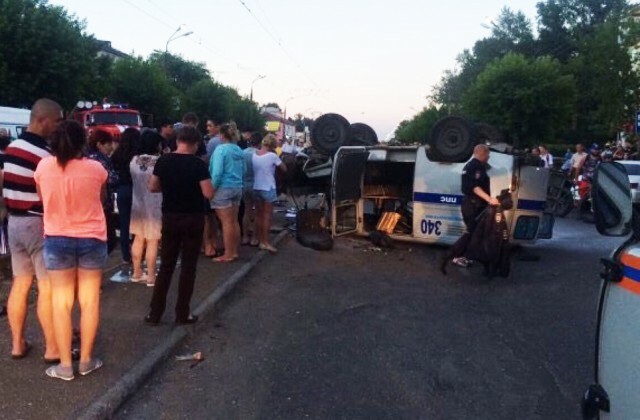 В Ангарске пьяный водитель сбил полицейского, уходя от погони 