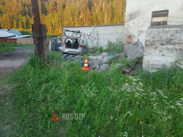 Дед и внук «убились об стену» в Иркутской области 