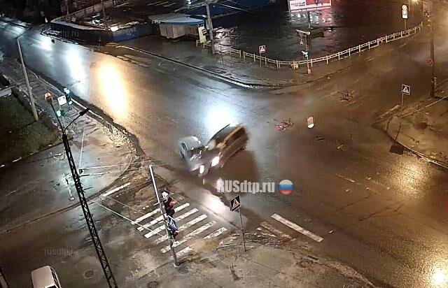 В Петрозаводске водитель попал в ДТП, уходя от полицейской погони