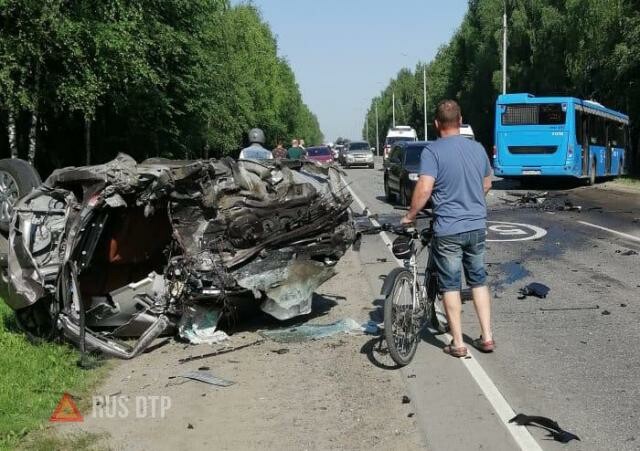 Женщина погибла в ДТП с автобусом в Москве 
