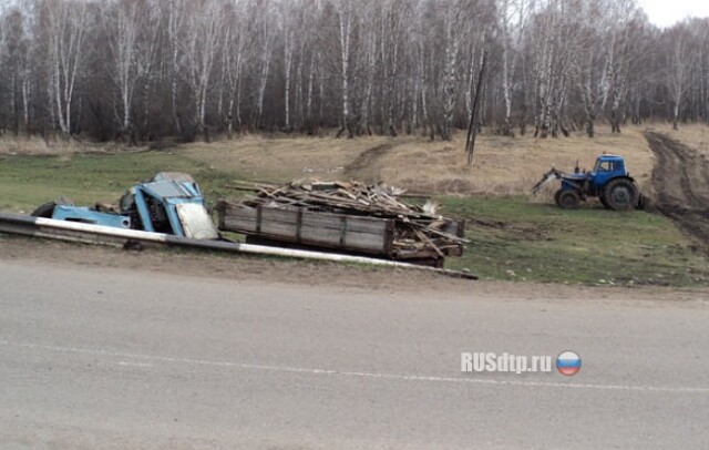 Под Минусинском погиб пассажир трактора 