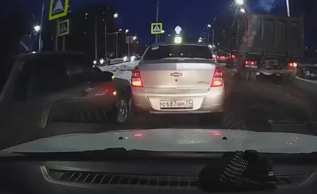 Авария в Рязани: водитель «Лады» пытался опередить поток машин 