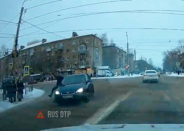 В Иванове автомобиль сбил пешехода