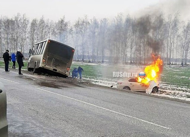 Женщина погибла в горящей машине в Пензенской области 