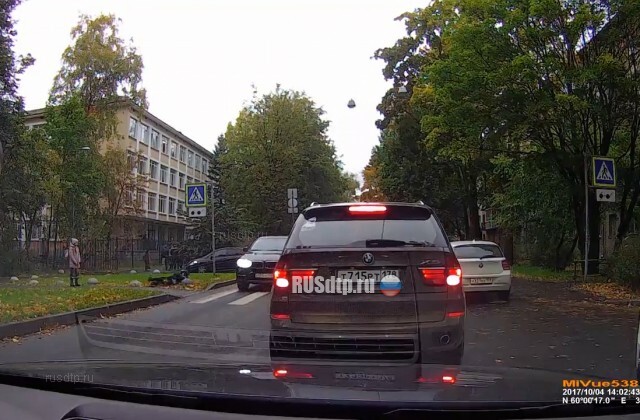 Школьник попал под колеса BMW на улице Орбели в Санкт-Петербурге
