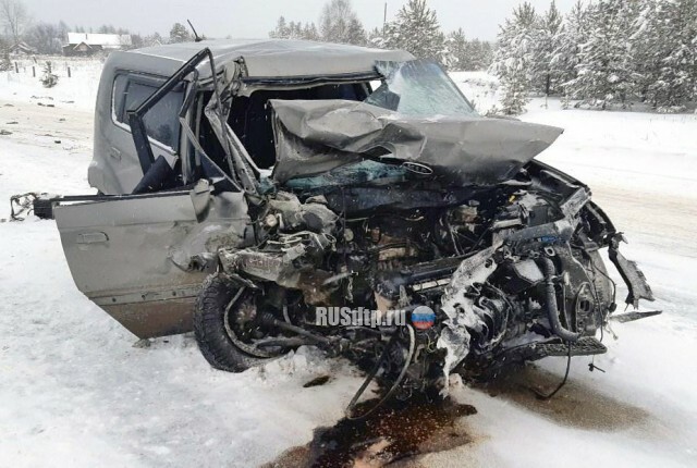 Водитель «Лады» погиб, совершая опасный обгон 