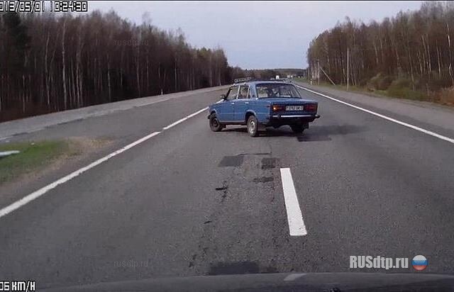 Опасный разворот на М1 