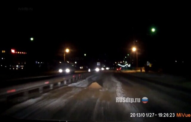 Песок на трассе 