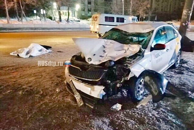 В Новосибирске один пешеход погиб, а другому оторвало ногу 