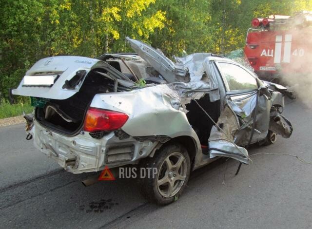 В Кировской области в ДТП погибли водитель и пассажир автомобиля Toyota Corolla 
