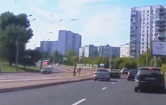 Московская полиция разыскивает водителя «Ferrari», ударившего пенсионера 