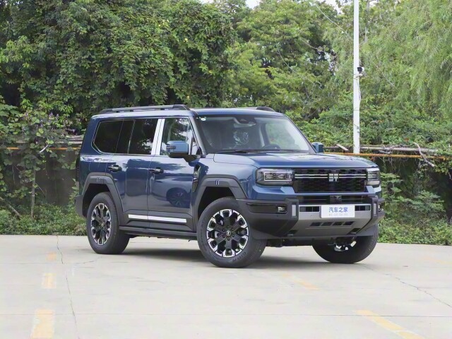 Jetour G700 — новый флагманский внедорожник из Китая, который умеет плавать 