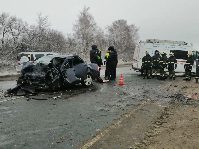 Три человека погибли в массовом ДТП на трассе М-5 под Самарой 