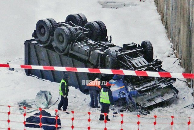 Два человека погибли в ДТП в Сколково 