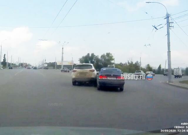 ДТП на перекрестке в Омске