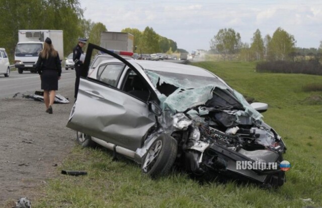 В Новосибирской области женщина спровоцировала аварию с автобусом 