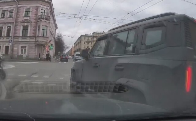 «Ты сзади — ты и будешь виноват!»: кто виноват в ДТП в Петербурге?