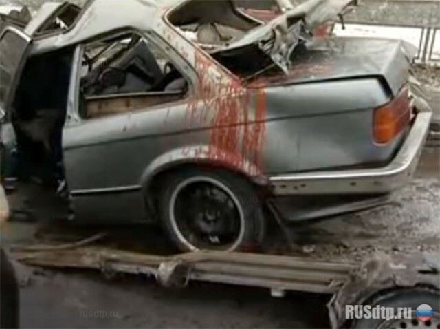 BMW залетел под МАЗ в Харькове 