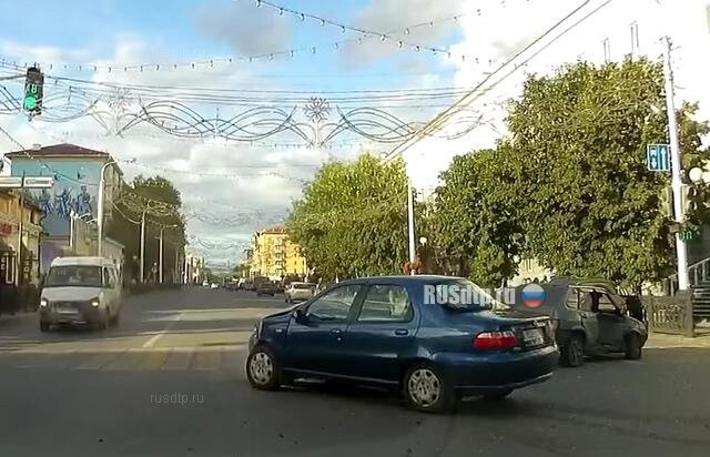 Толкались на перекрестке